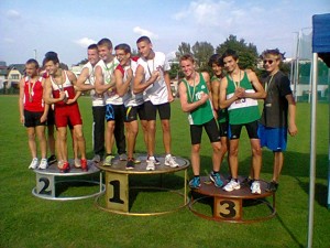 4x100