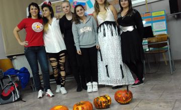 Noc języków obcych w stylu Halloween