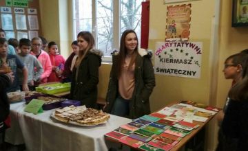 Mikołajkowy kiermasz charytatywny