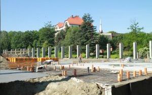 Słupy żelbetowe, ściany i bramy (6)