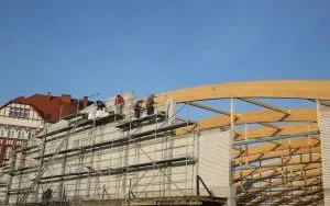 Słupy żelbetowe, ściany i bramy (12)