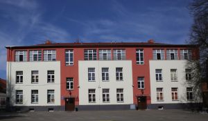 Internat (1)