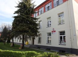 Internat (3)